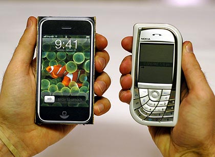iPhone vs. a 5G iPod: