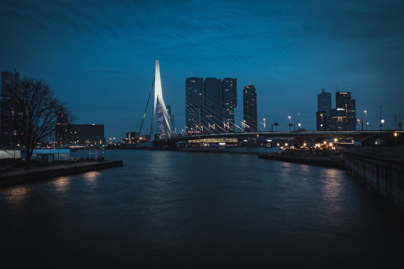 Rotterdam at night by JoÃ«l de Vriend