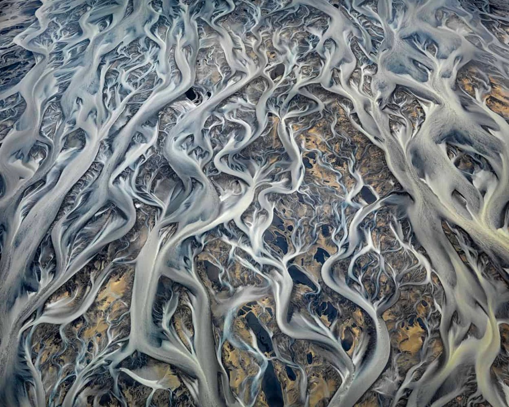 overlapping streams in a river delta